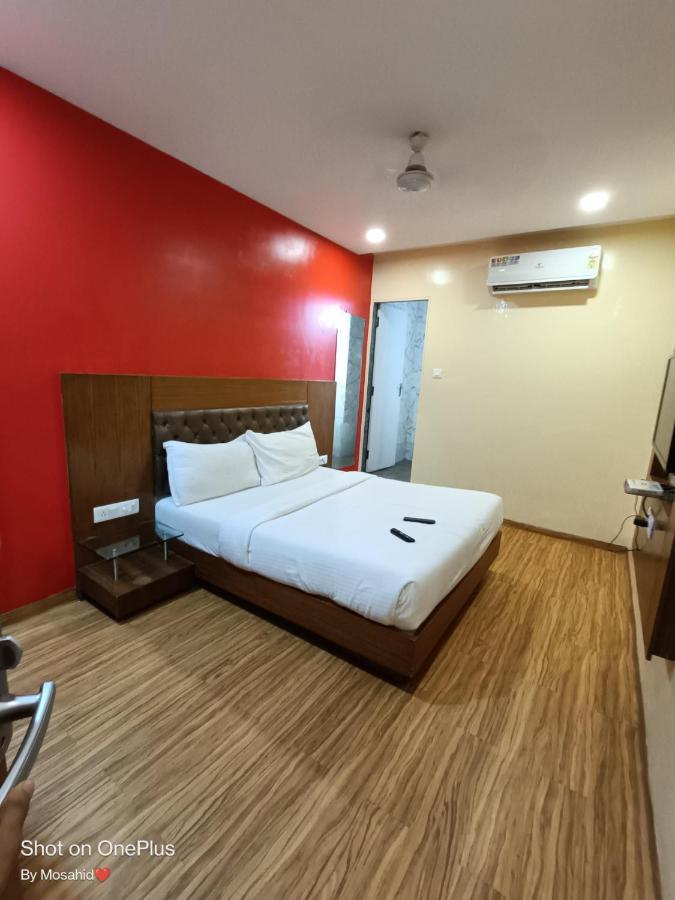 Hotel A Suites Mumbai Bagian luar foto