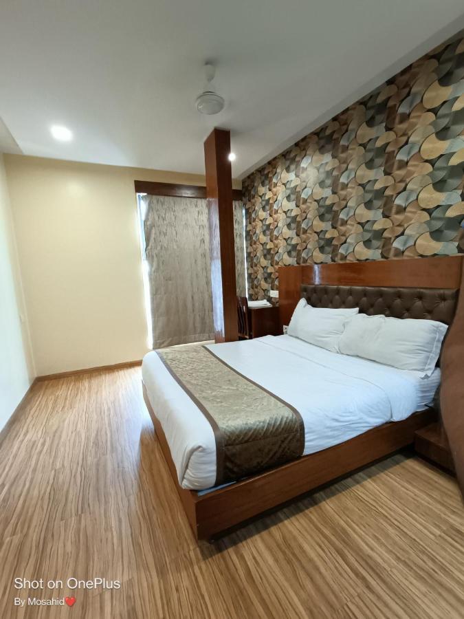 Hotel A Suites Mumbai Bagian luar foto