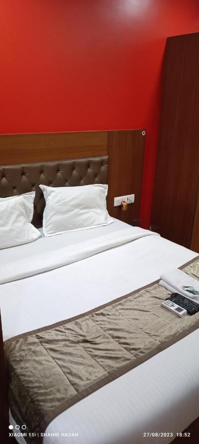 Hotel A Suites Mumbai Bagian luar foto